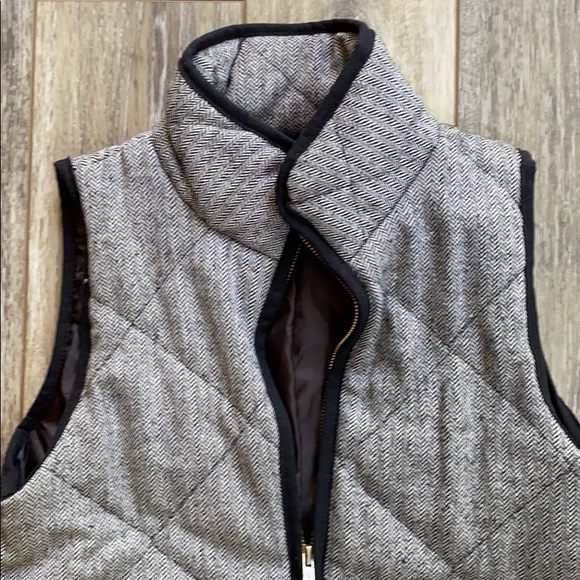 Like New Herringbone Vest! - Picture 2 of 3